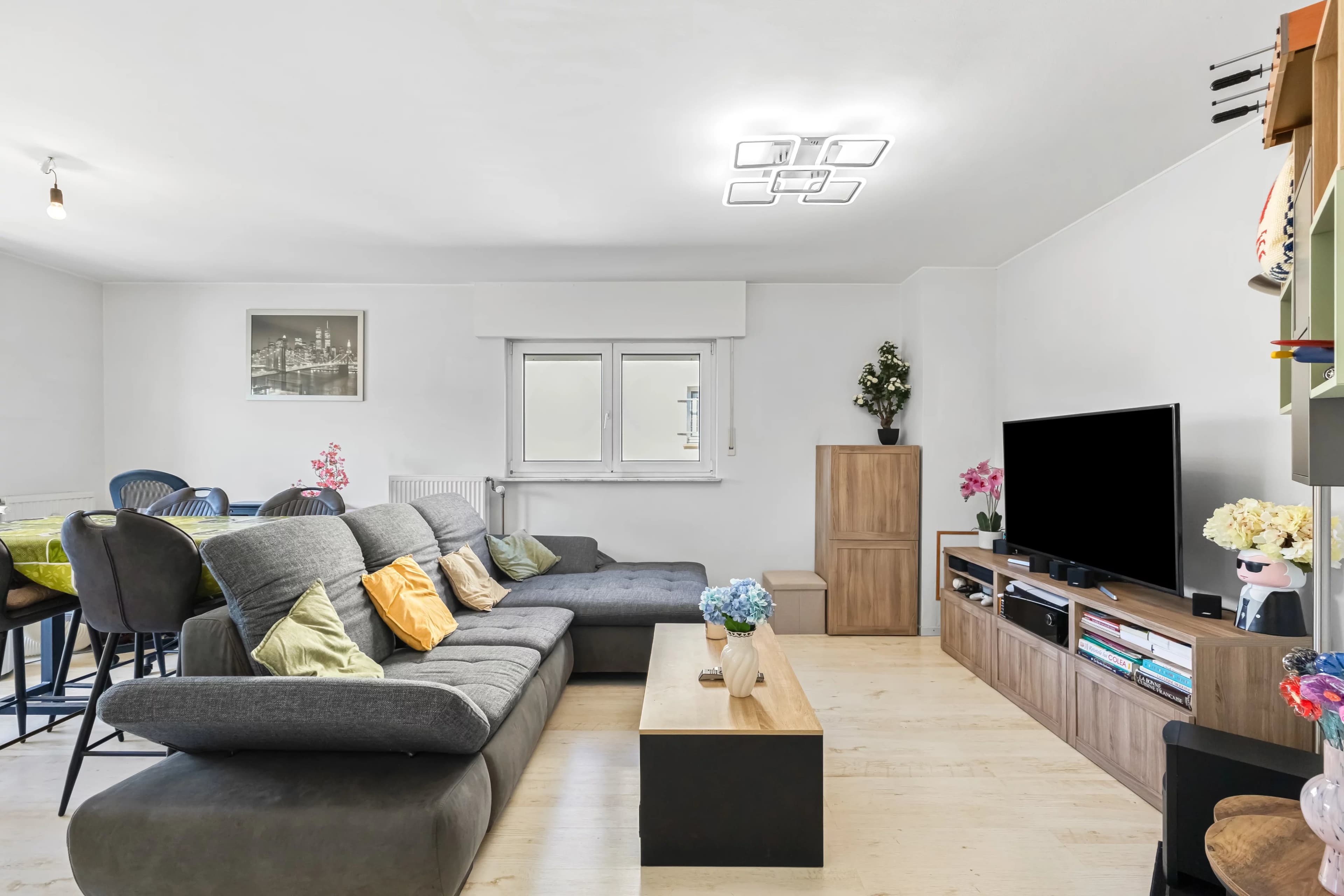 Apartment in Pontpierre - Secondary View 1