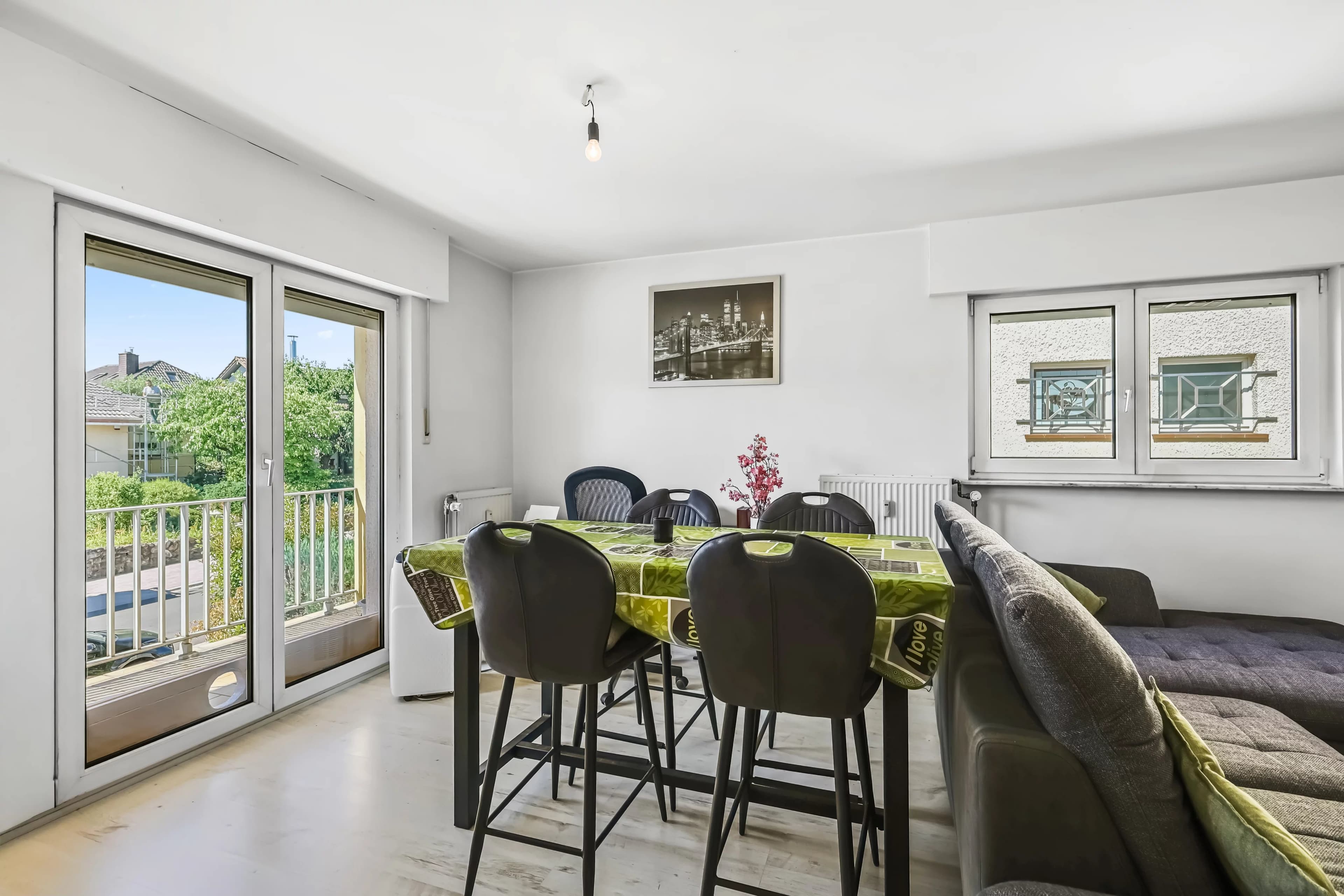 Apartment in Pontpierre - Secondary View 2